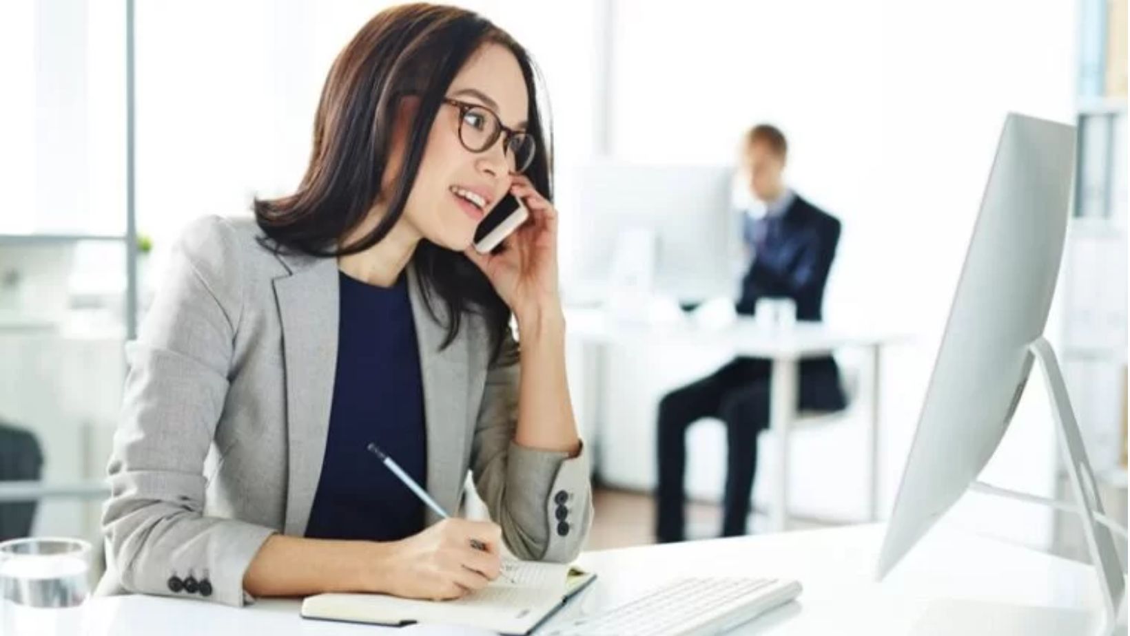 AUXILIAR DE ESCRITÓRIO