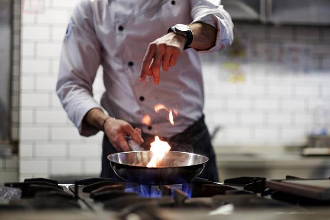 COZINHEIRO INÍCIO IMEDIATO